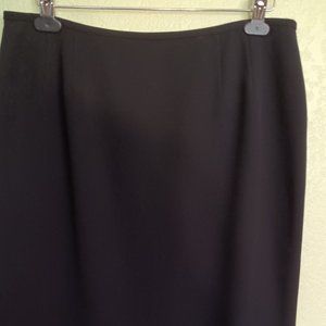 Le Suit Separates. Straight Black Skirt - 12 Midi